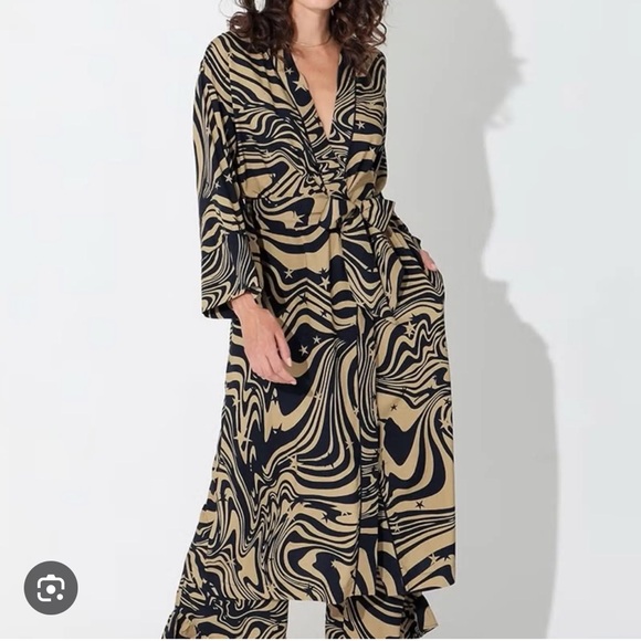 Cleobella Printed Robe/Kimono - Picture 2 of 3